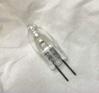 研究部の観察用倒立顕微鏡のランプ