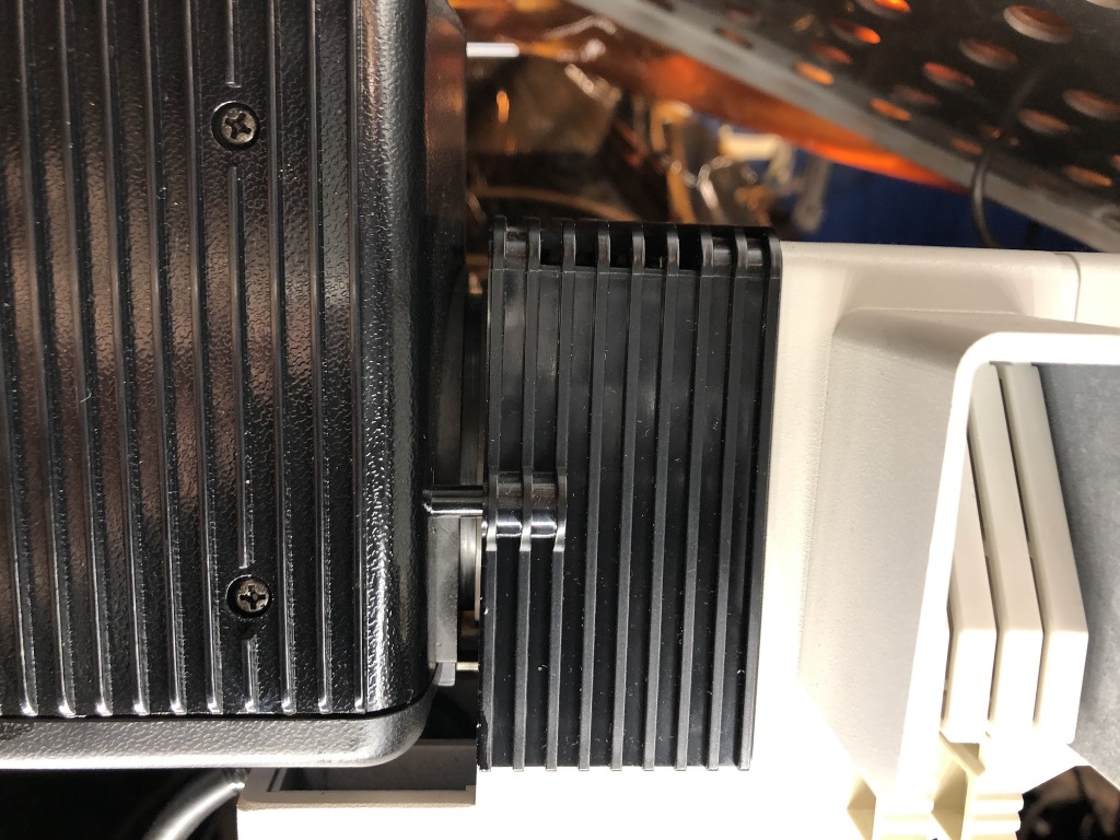 顕微鏡の光源をLEDに交換　その１