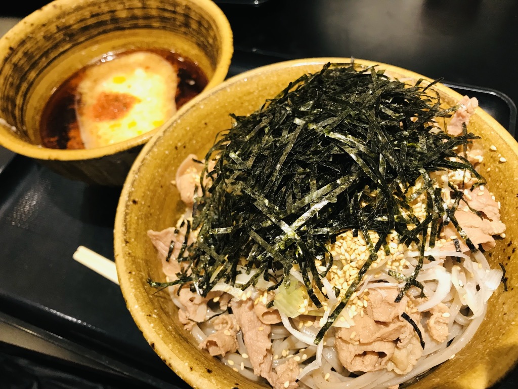 池袋「なぜ蕎麦にラー油を入れるのか。」さんに行って来ました