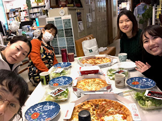 ランチ忘年会はピザ〜！！