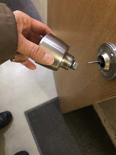 悪夢のトイレ閉じ込められ事件！！