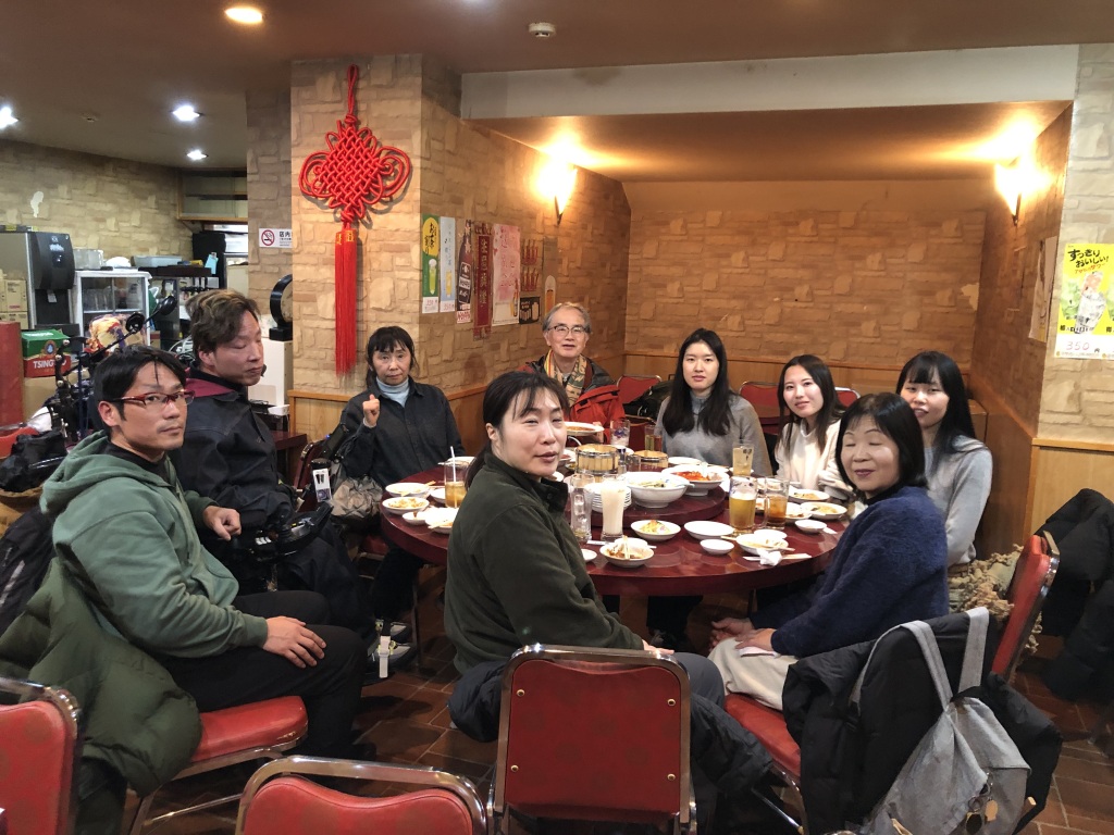 1月のスタッフ交流はささやかな誕生日会や新年会など